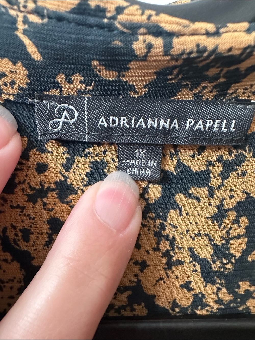 Adrianna Papell Top Button-Down Shirt Collar Ruched Sleeves Navy Mustard 1X - Picture 3 of 7